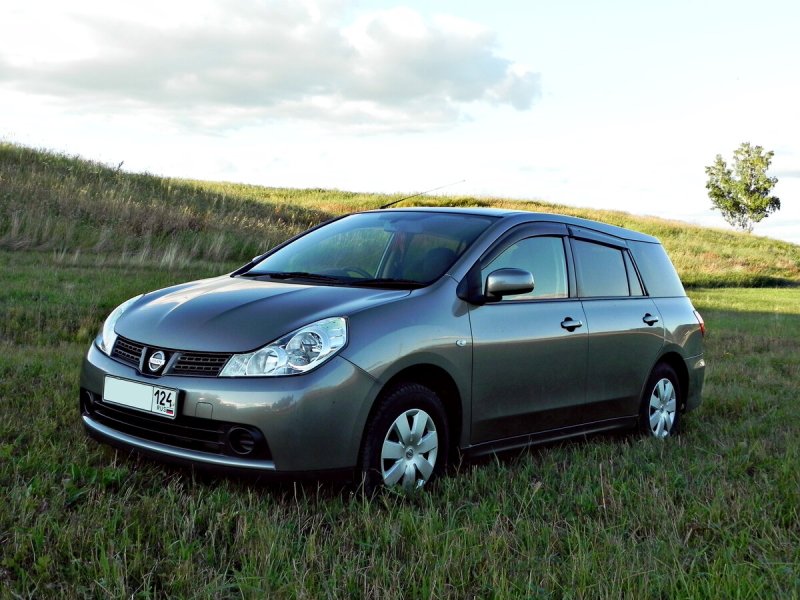 Nissan Wingroad 12