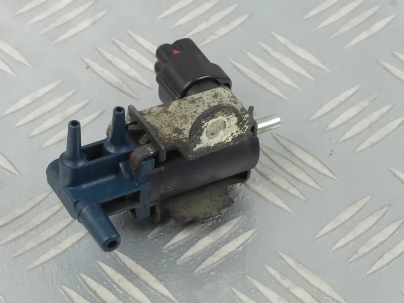 Клапан холостого хода Тойота Камри 2.2