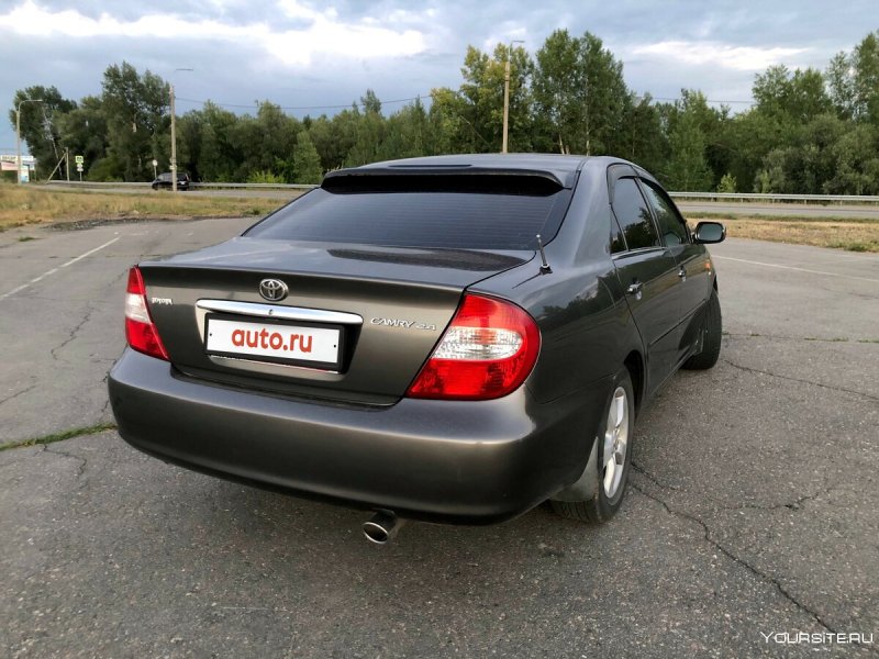 Toyota Prius Alpha 2017