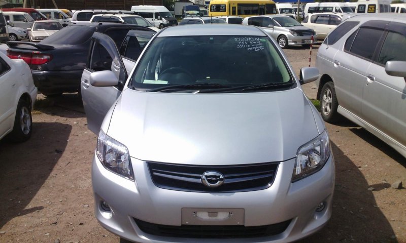 Тойота Виш 2001