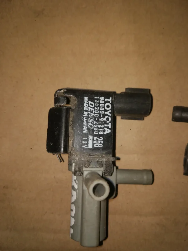 Линейный электромагнитный клапан Тойота rav4