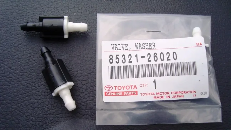 Обратный клапан стеклоомывателя Toyota Камри 40