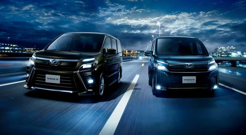 Toyota Voxy Hybrid