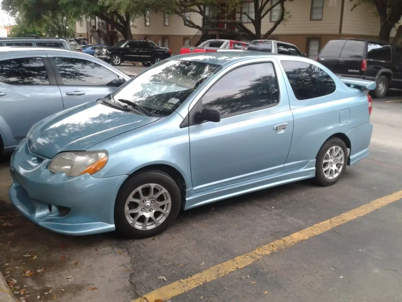 Toyota Echo 2001