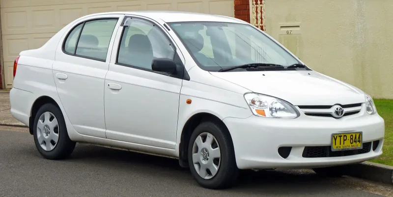 Toyota Platz xp10