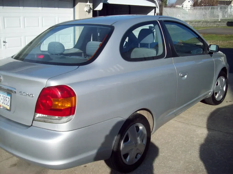 Toyota Echo 2000 купе