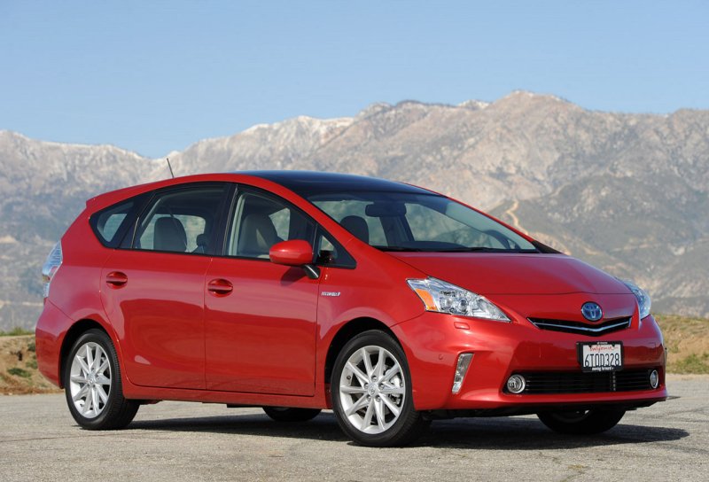 Toyota Prius v ( ) 2013