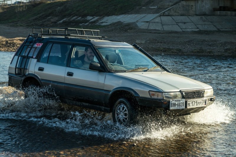 Toyota Sprinter Carib 2 поколение
