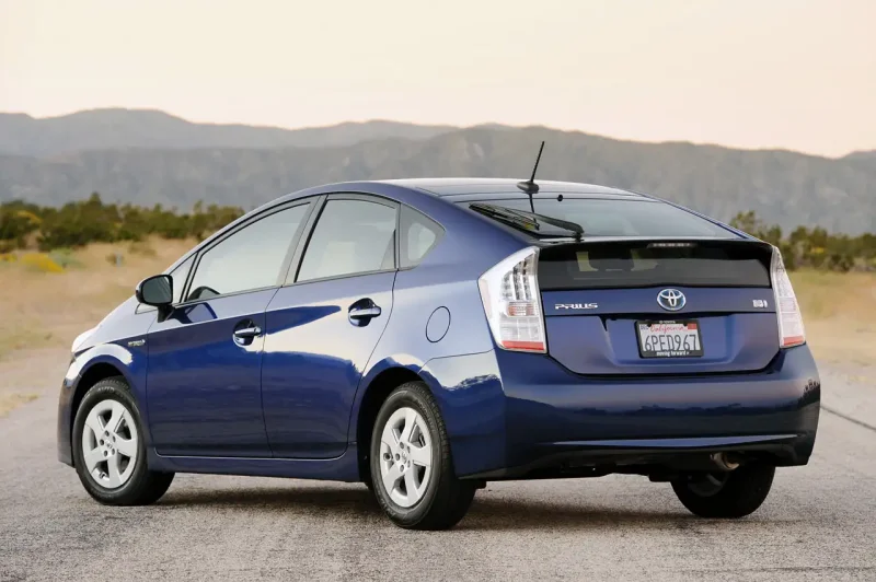 Тойота Prius гибрид