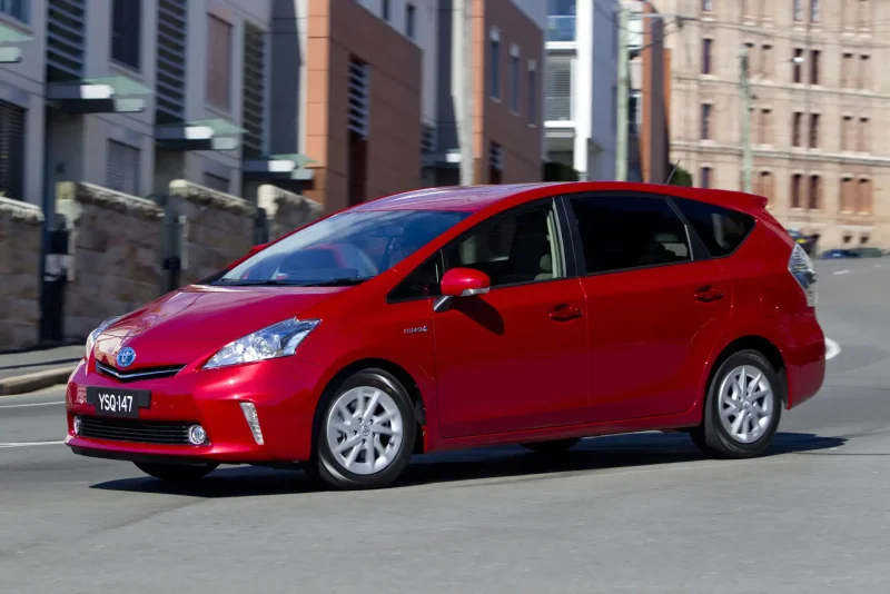 Toyota Prius v ( ) 2012