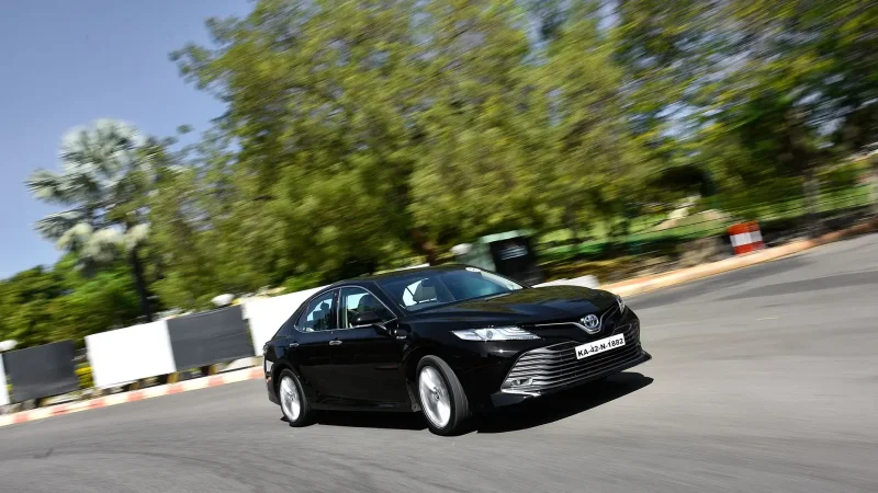 Toyota Camry v55 2016