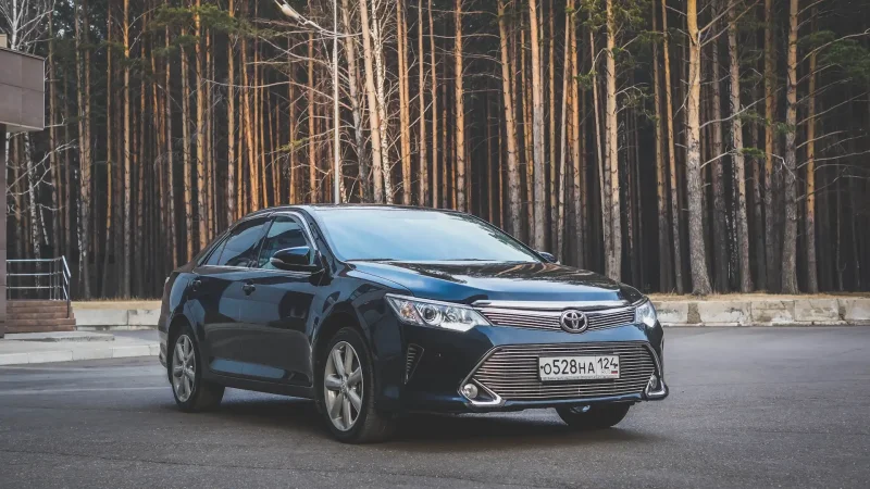 Toyota Camry xv70 белая