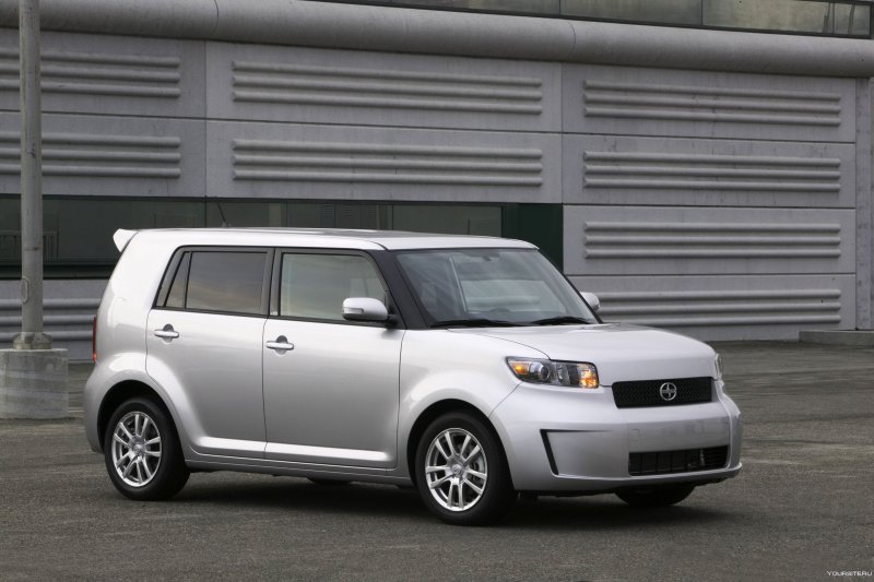 Scion XB 2