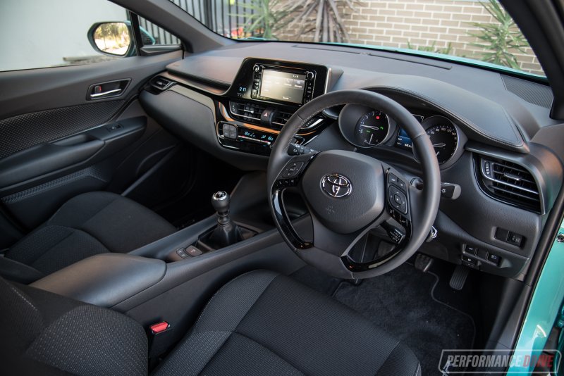 Chr Toyota 2018 inside