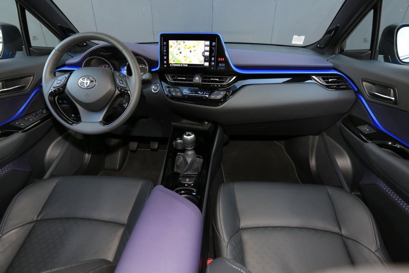 Toyota Chr 2021 салон