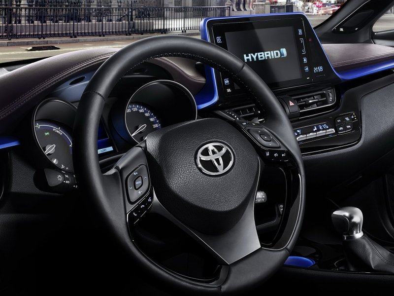 Toyota c-HR 2017 салон
