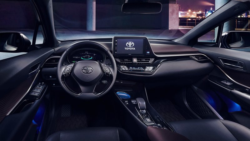 Toyota c-HR 2017 салон