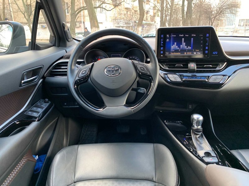 Тойота Chr 2019 салон