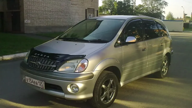 Toyota Nadia арки