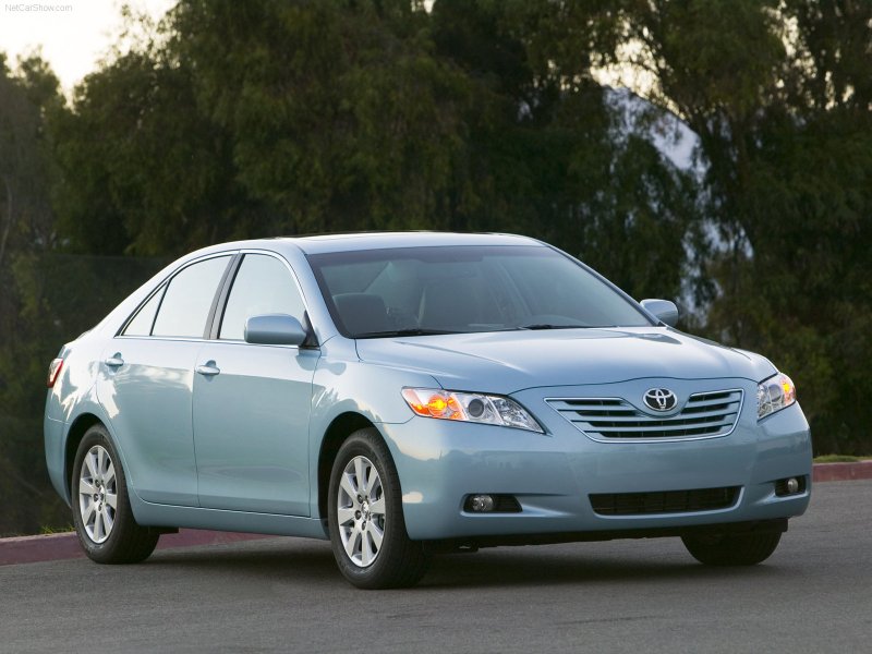Toyota Camry 6