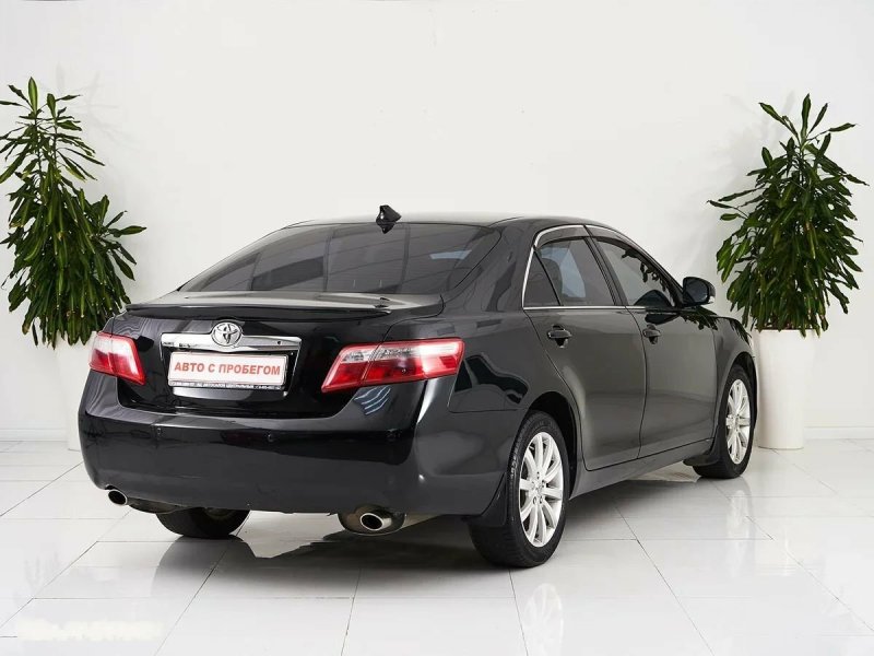 Toyota Camry 50 2011