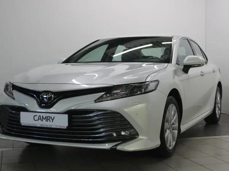Toyota Camry xv70 2020
