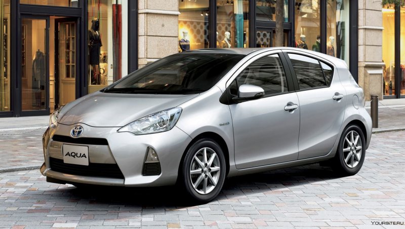 Toyota Aqua Hybrid 2012