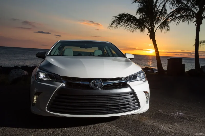 Toyota Camry 2016 oboi