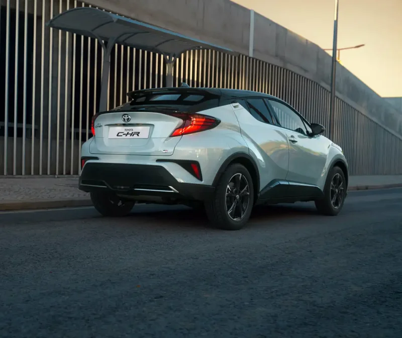 Тойота гибрид c-HR