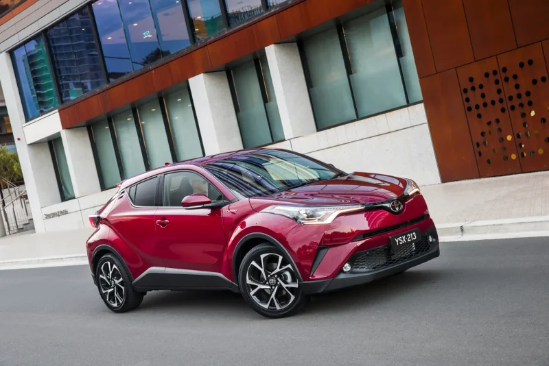 Тойота c-HR