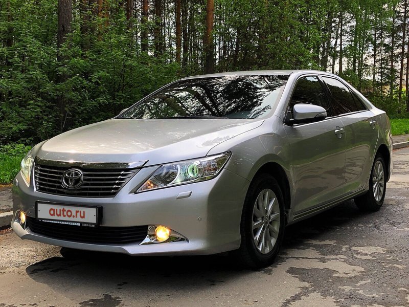 Toyota Camry xv40 серебристая