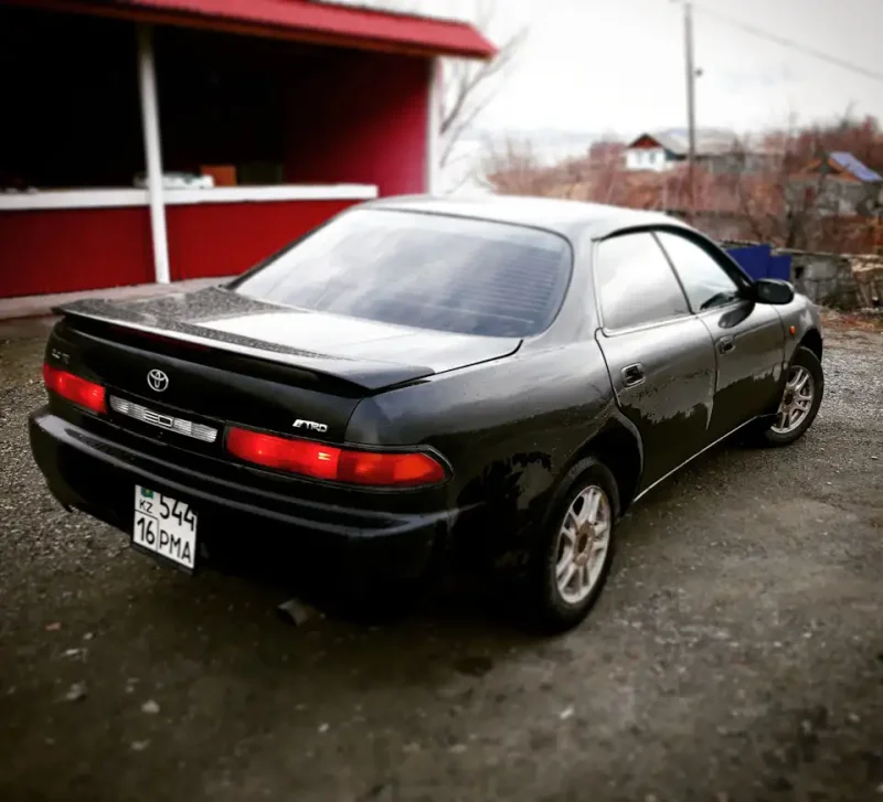 Toyota Carina ed III