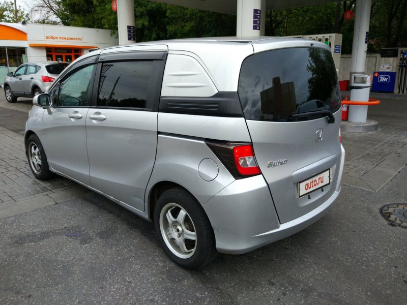 Honda freed 2017