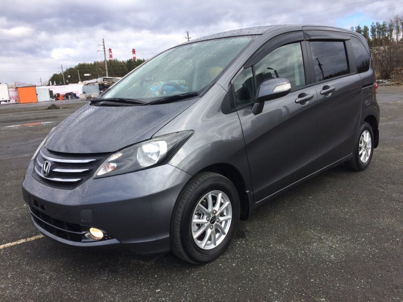 Honda freed Spike 2018
