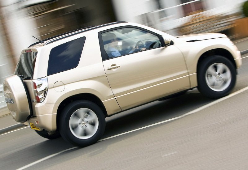 Suzuki Grand Vitara трехдверка