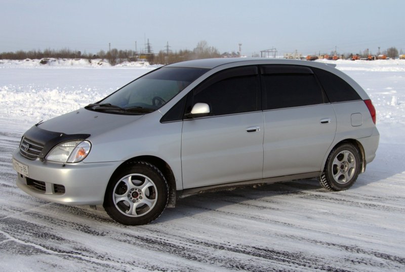 Toyota Nadia