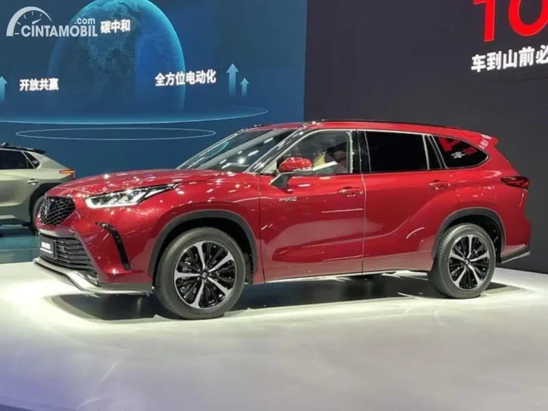 Toyota Kluger 2020 салон