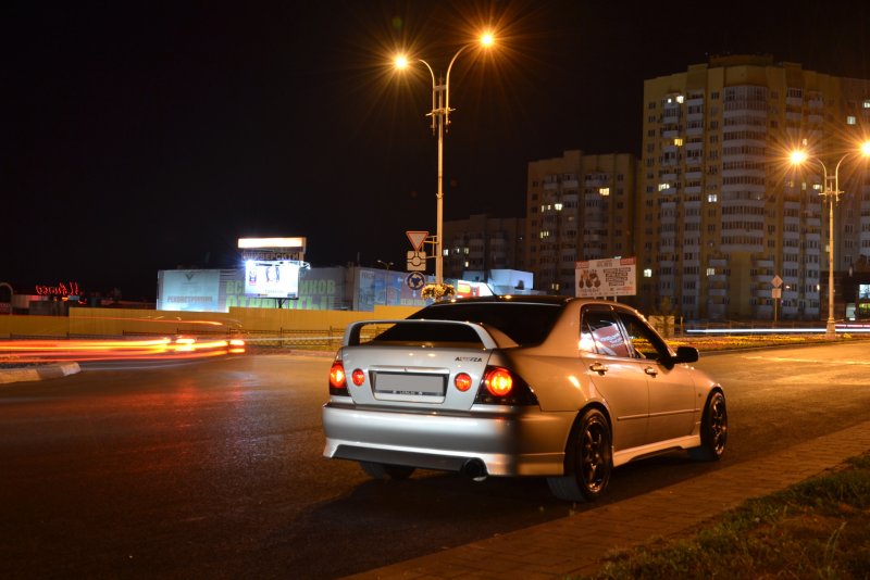 Toyota Altezza ночью