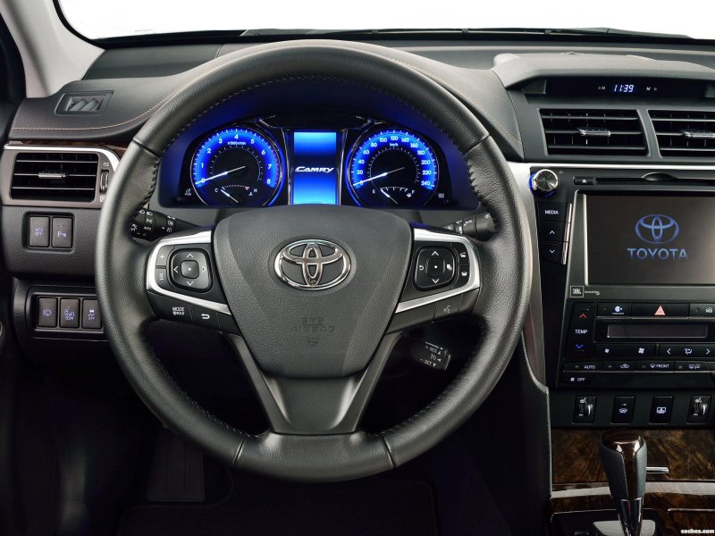 Toyota Camry 55 салон