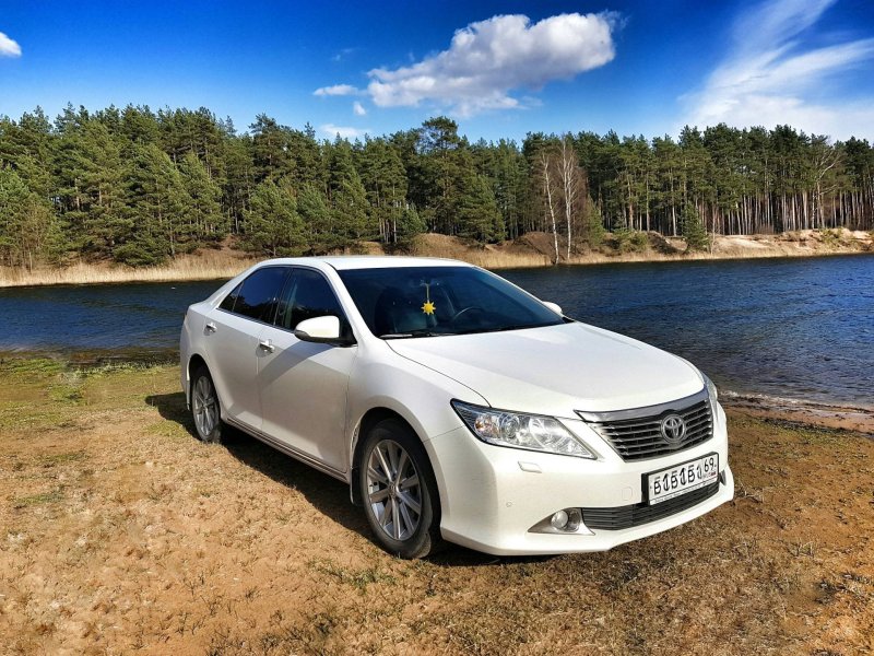 Toyota Camry v50