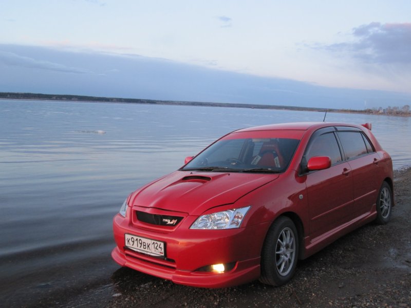 Тойота Corolla Runx