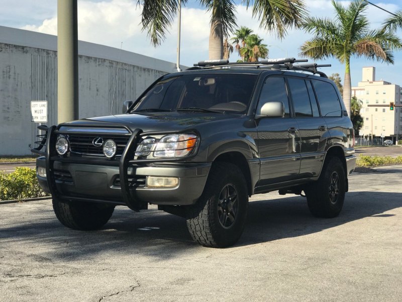 Toyota Land Cruiser 100