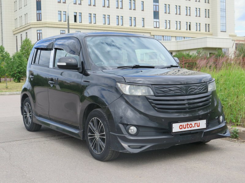 Toyota bb2