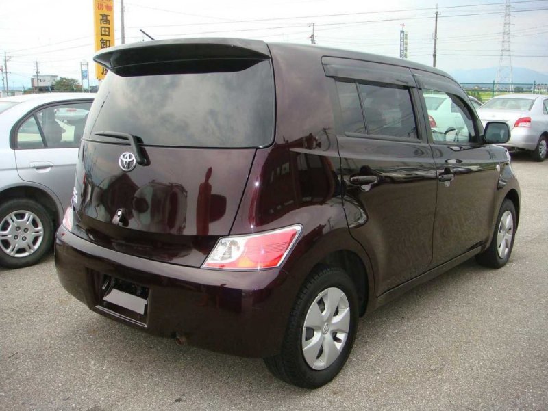 Toyota BB (Black Box)