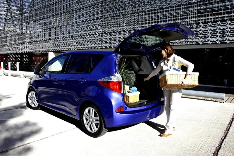 Toyota Ractis 2 поколение