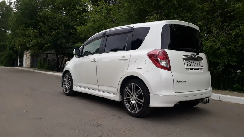 Toyota Ractis 2009