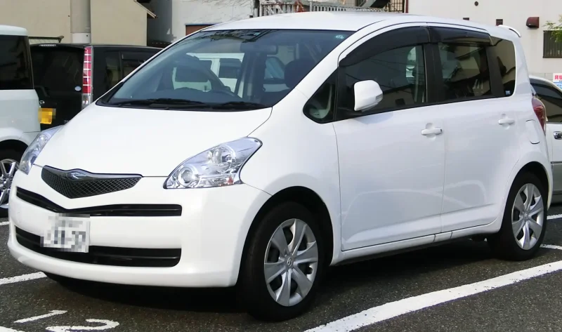 Toyota Ractis 2010