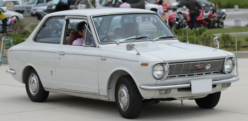 Toyota Corolla 1 поколение