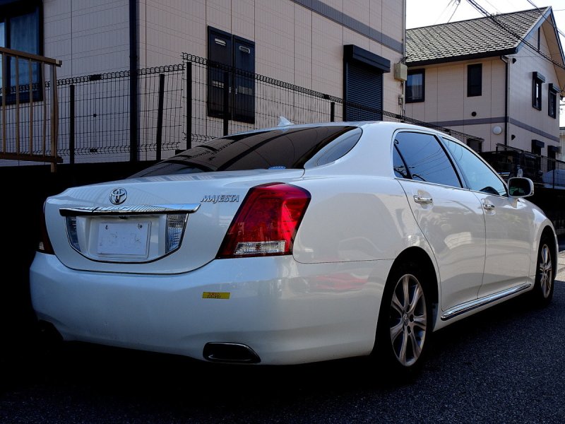 Toyota Crown Majesta 2009