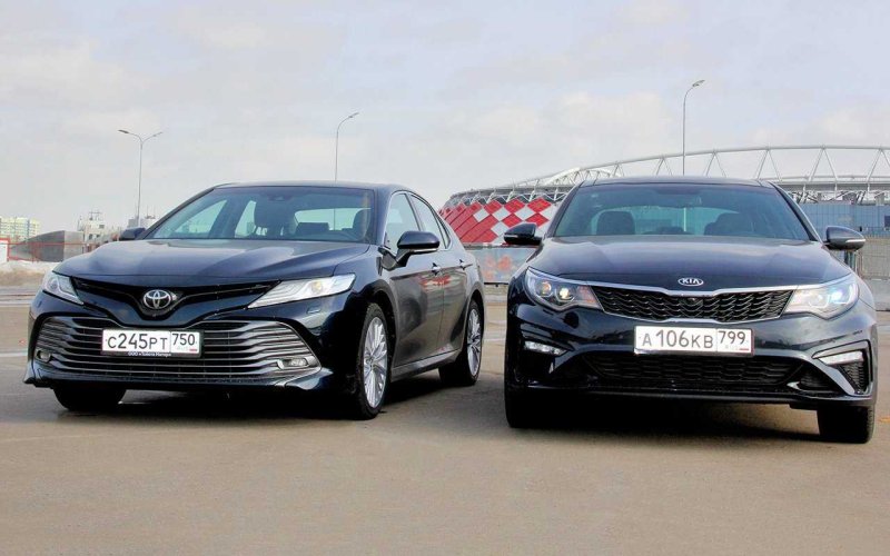 Toyota Camry vs Kia